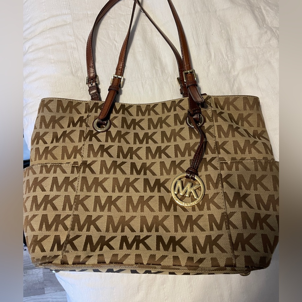 Michael Kors purse